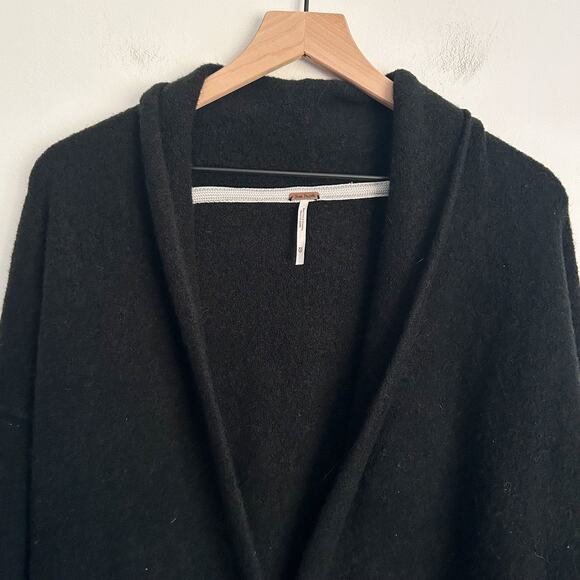 Free People Oversized Eucalyptus Button Up Cardigan Black Size XS - Picture 5 of 10